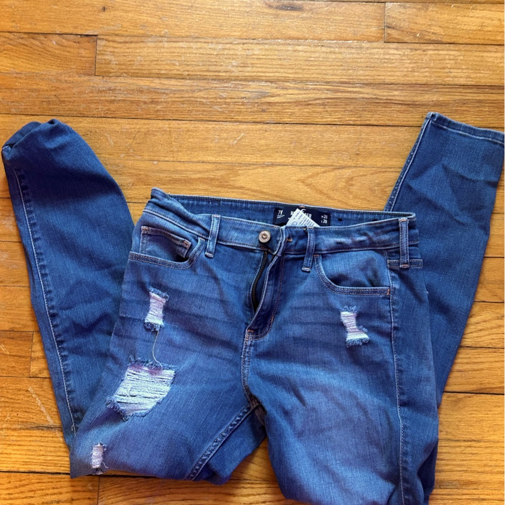 Hollister ripped skinny jeans